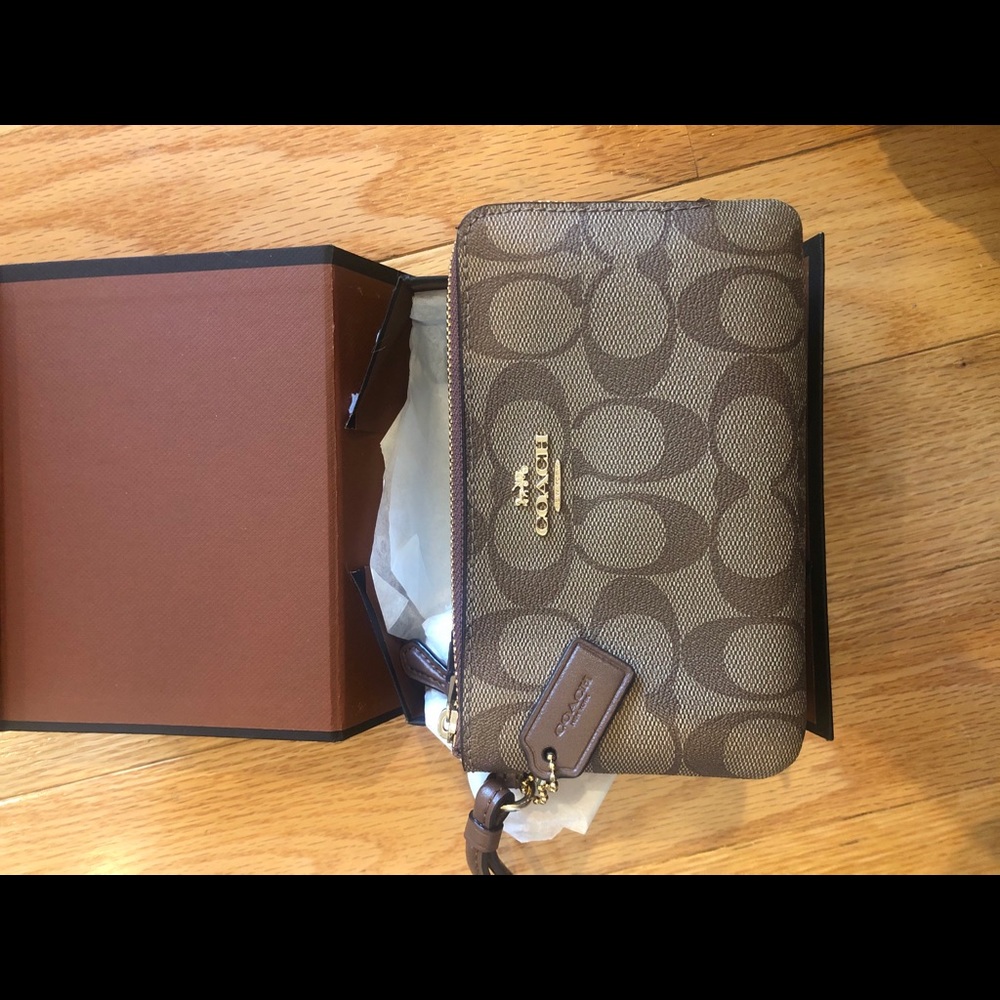 Coach Double Zip Wristlet